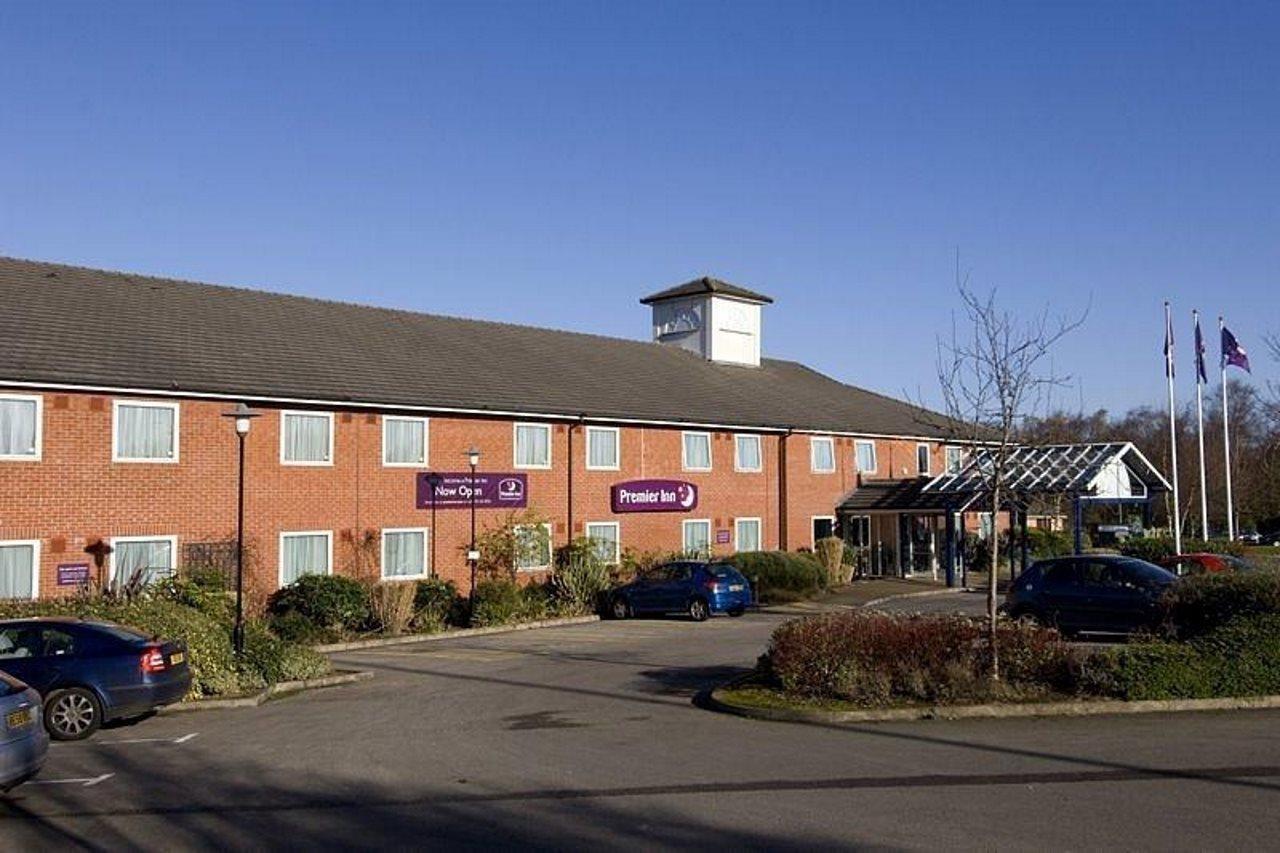 Premier Inn 폰티풀 외부 사진